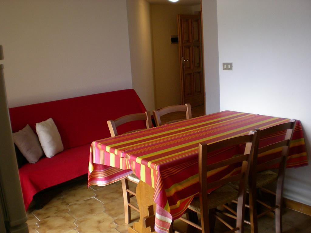 Appartamenti Grivola Ozein Exteriér fotografie